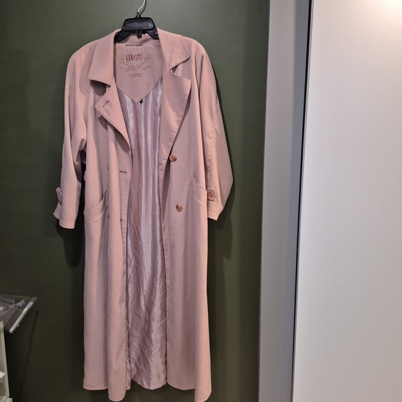 Utex Classic Dusty Pink Coat - Picture 4 of 14